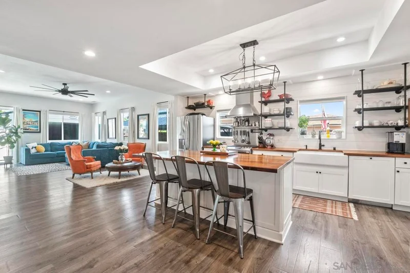 5451 Forbes Ave., San Diego, CA 92120