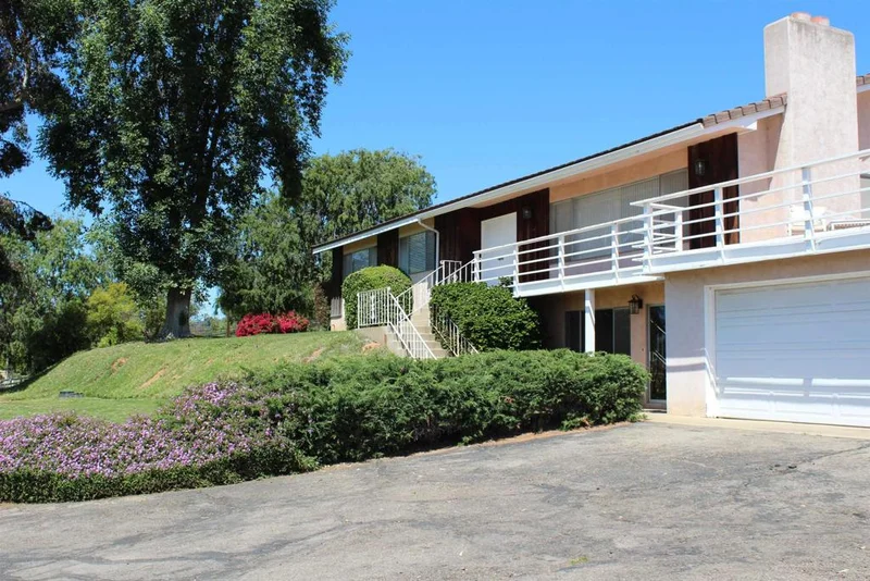 11437 Valle Vista Drive, Lakeside, CA 92040
