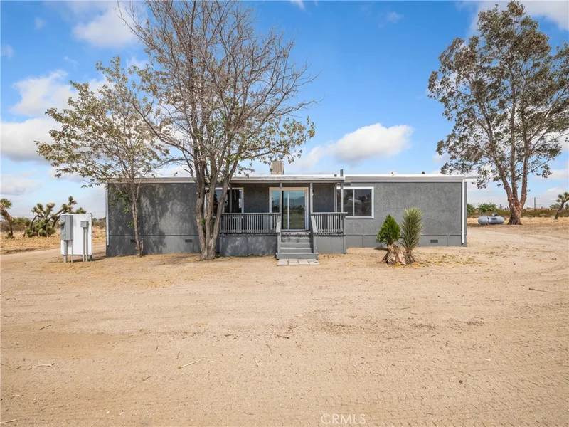 11669 Sahara Road, Phelan, CA 92371