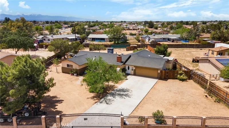 12530 Central Road, Apple Valley, CA 92308