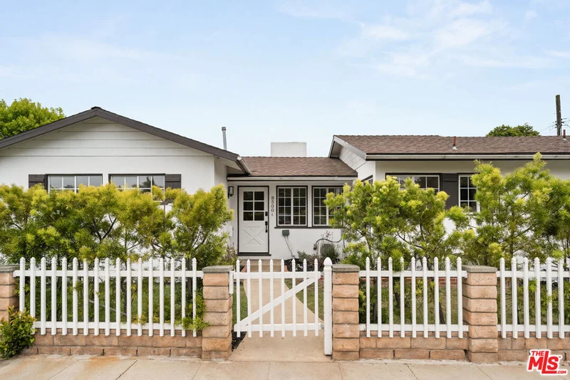 8500 Hastings Avenue, Los Angeles, CA 90045