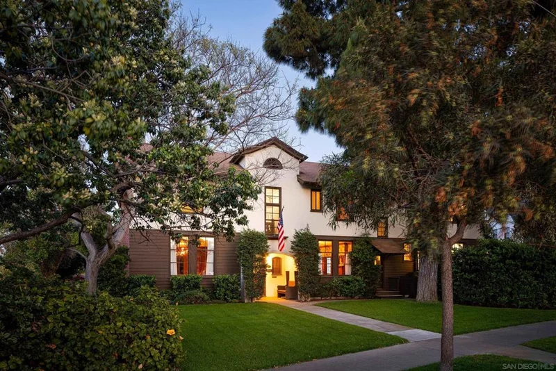 1005 Adella Ave, Coronado, CA 92118