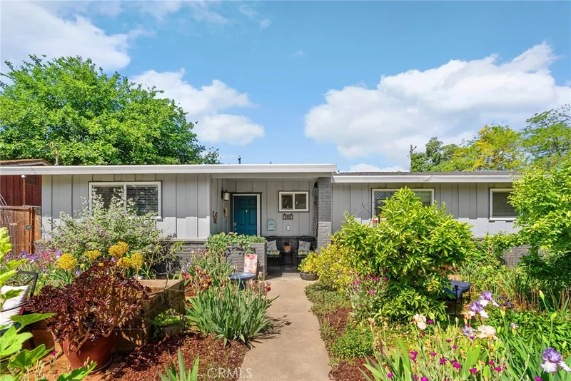 10 Cottage Circle, Chico, CA 95926