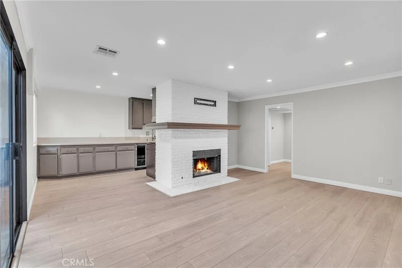 8641 Glenoaks Boulevard 107, Sun Valley, CA 91352