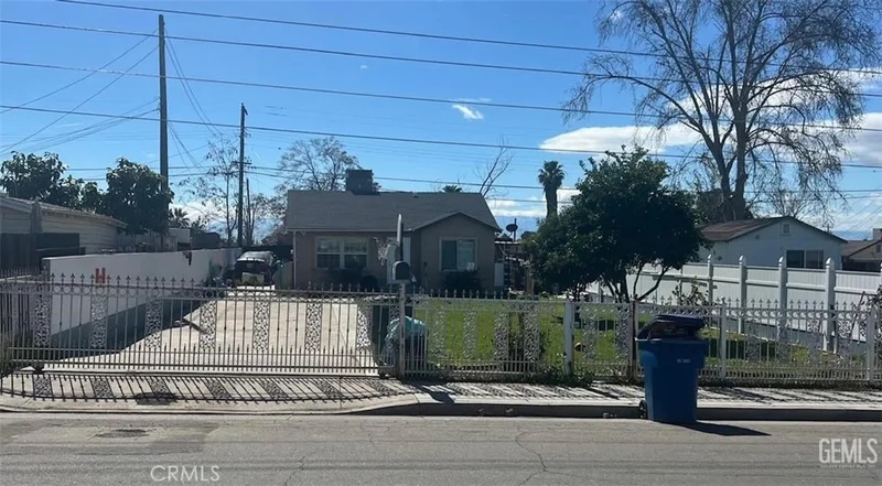 621 Columbus Street, Bakersfield, CA 93305