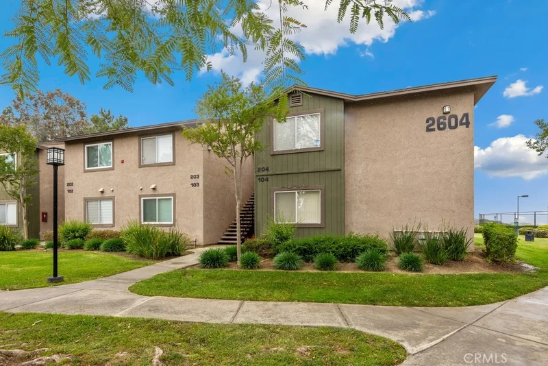 2604 Avenida Del Vis D204, Corona, CA 92882