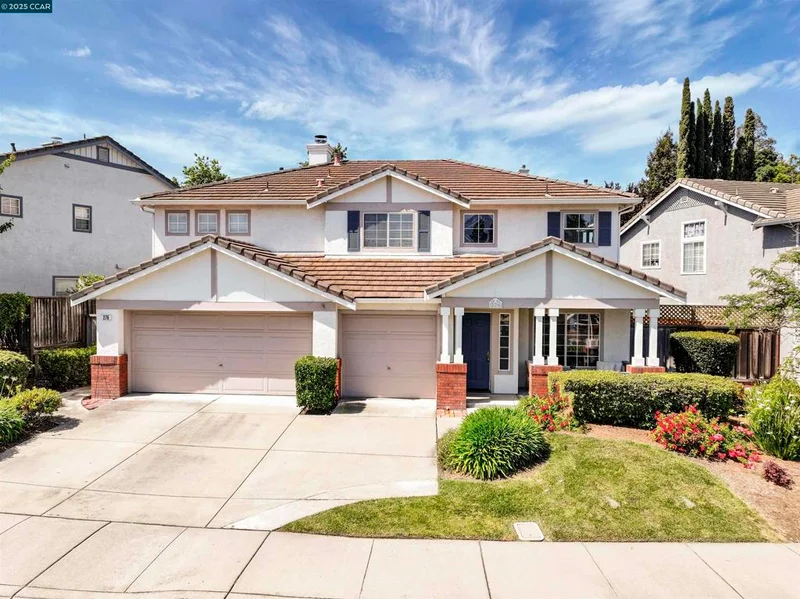 276 Oakwood Cir, Martinez, CA 94553