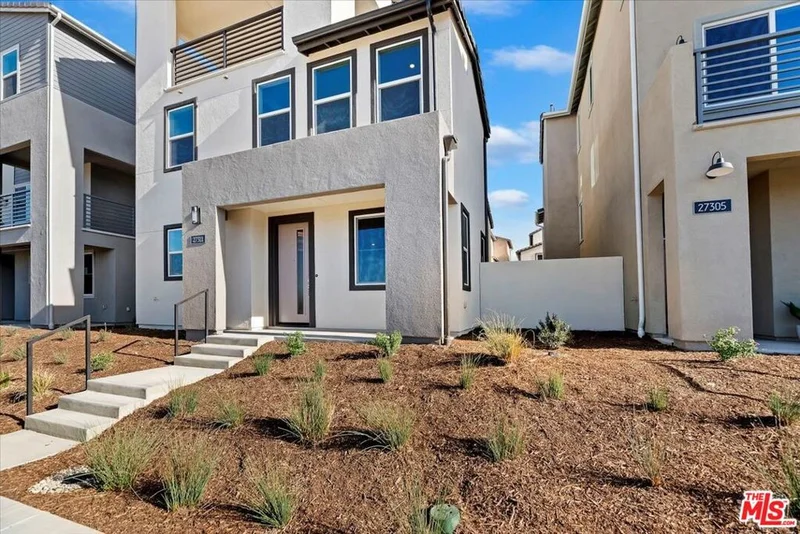 27311 Maverick Place, Valencia, CA 91381