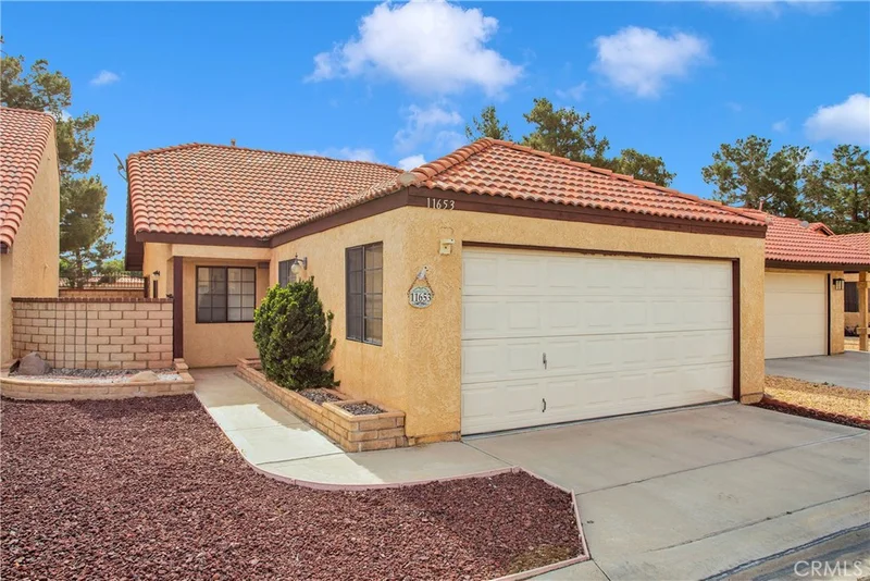 11653 Pepper Lane, Apple Valley, CA 92308