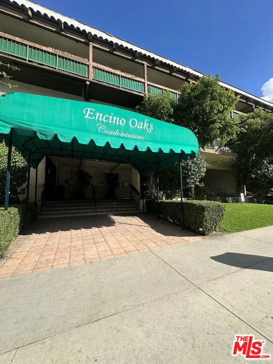 5460 White Oak Avenue A-118, Encino, CA 91316