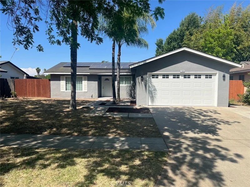 1704 E Los Altos Avenue, Fresno, CA 93710