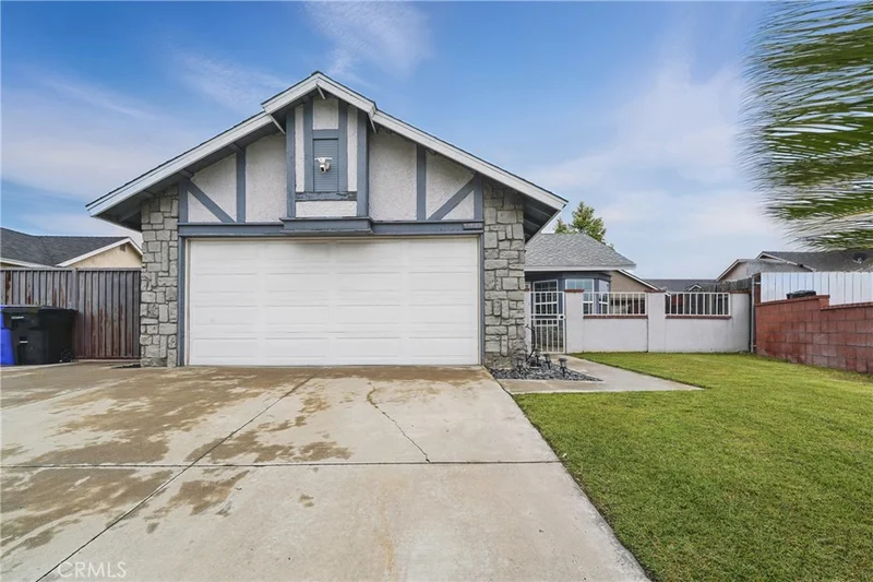 11737 Driftwood Drive, Fontana, CA 92337