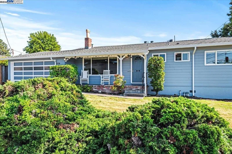 4105 Heyer Ave, Castro Valley, CA 94546