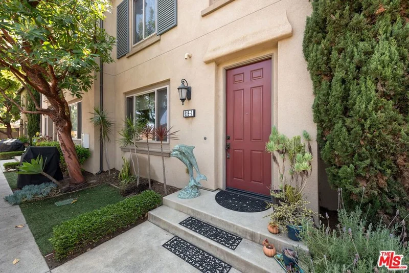 616 W Imperial Avenue 2, El Segundo, CA 90245