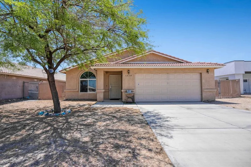 1229 Roselle Avenue, Thermal, CA 92274