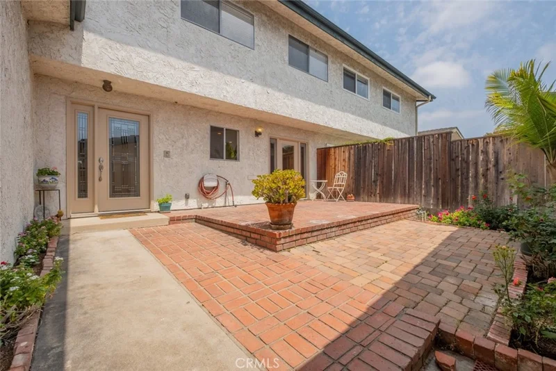 1046 Royal Oaks Drive B, Monrovia, CA 91016