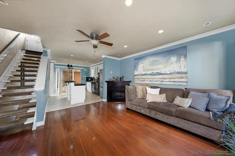 2742 Ariane Dr 154, San Diego, CA 92117