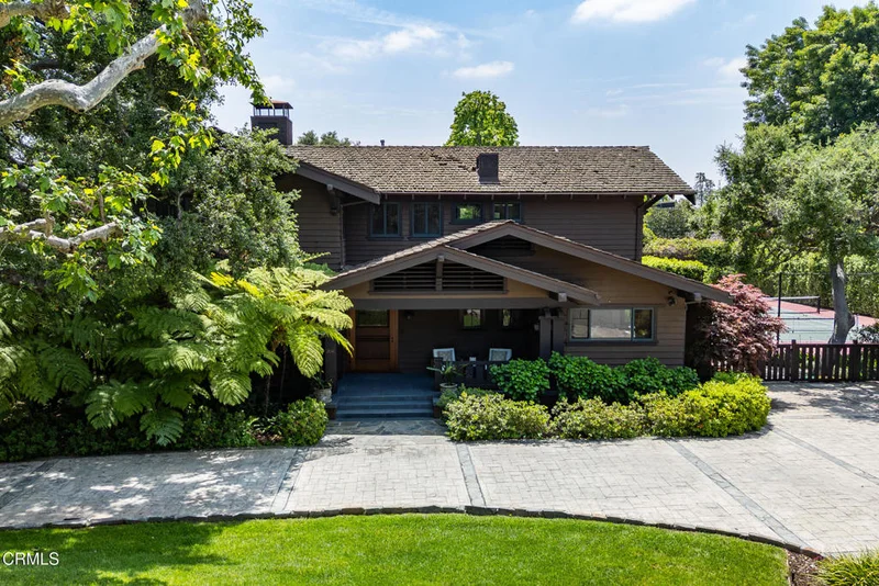 2041 Ashbourne Drive photo 2