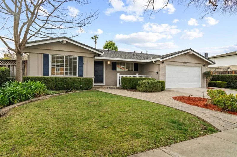 900 Plymouth Drive, Gilroy, CA 95020