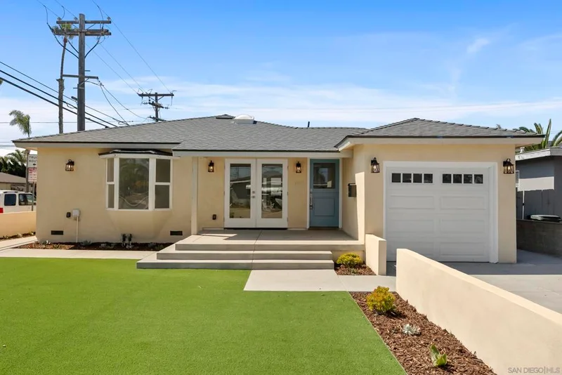 291 Ebony Avenue photo 2
