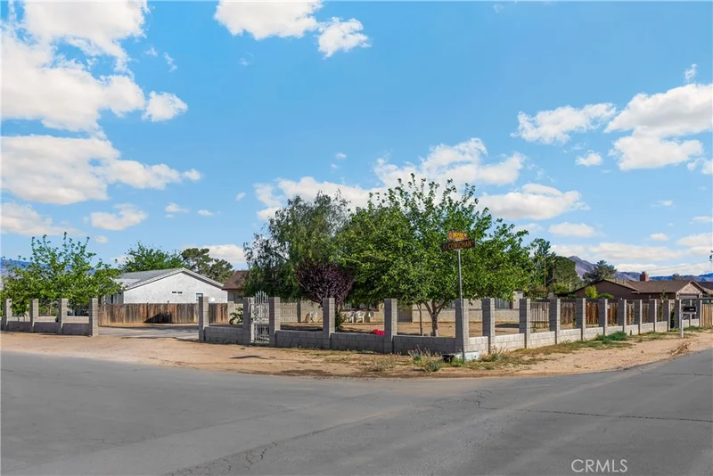 11865 Pecos Road, Apple Valley, CA 92308