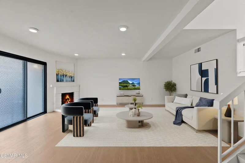 10009 Topanga Canyon Boulevard 7, Chatsworth, CA 91311