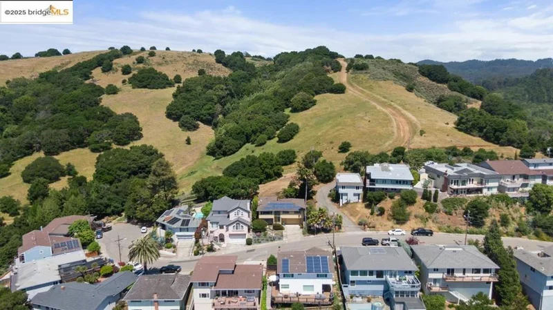 11718 Cranford Way, Oakland, CA 94605