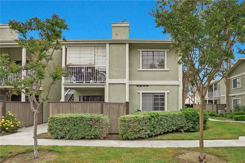 1121 Packers Circle 57, Tustin, CA 92780