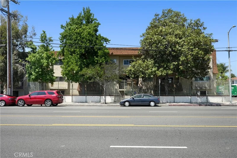 6255 Woodman Avenue 103, Van Nuys, CA 91401
