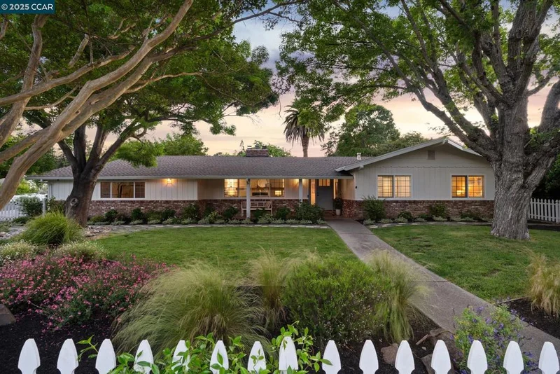 559 Silverado Dr, Lafayette, CA 94549