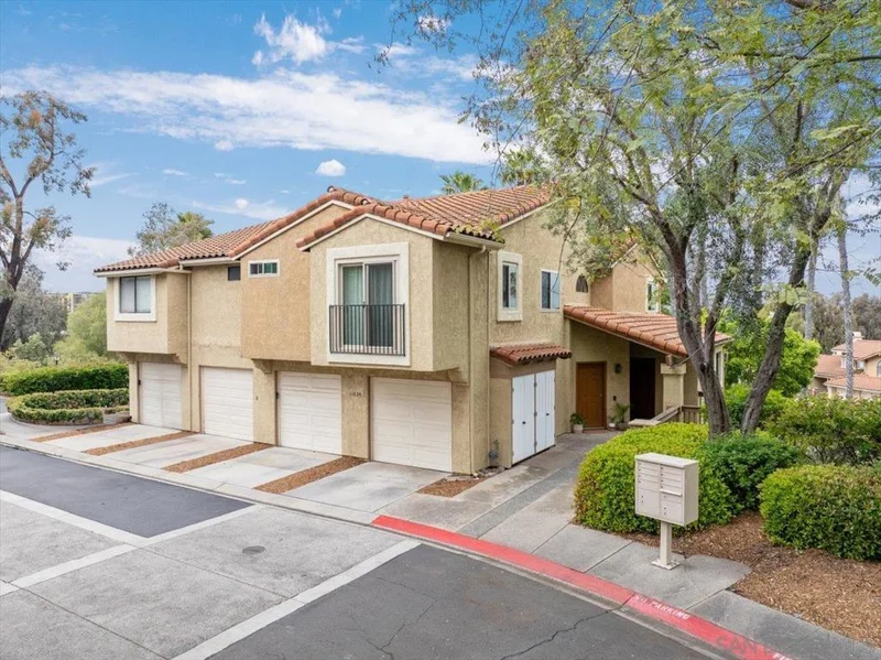 11824 Paseo Lucido 32, San Diego, CA 92128