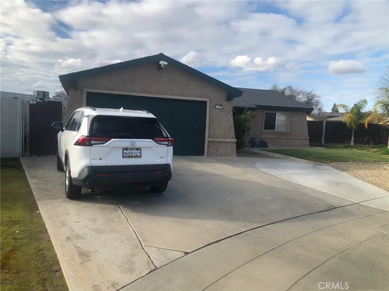 2545 N Cecelia Avenue, Fresno, CA 93722