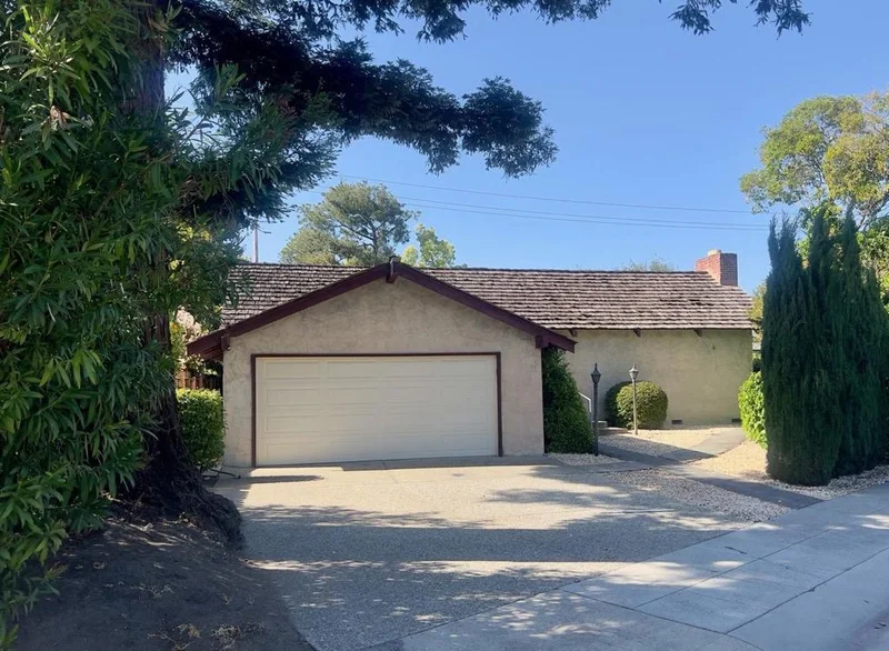 881 Seale Avenue, Palo Alto, CA 94303