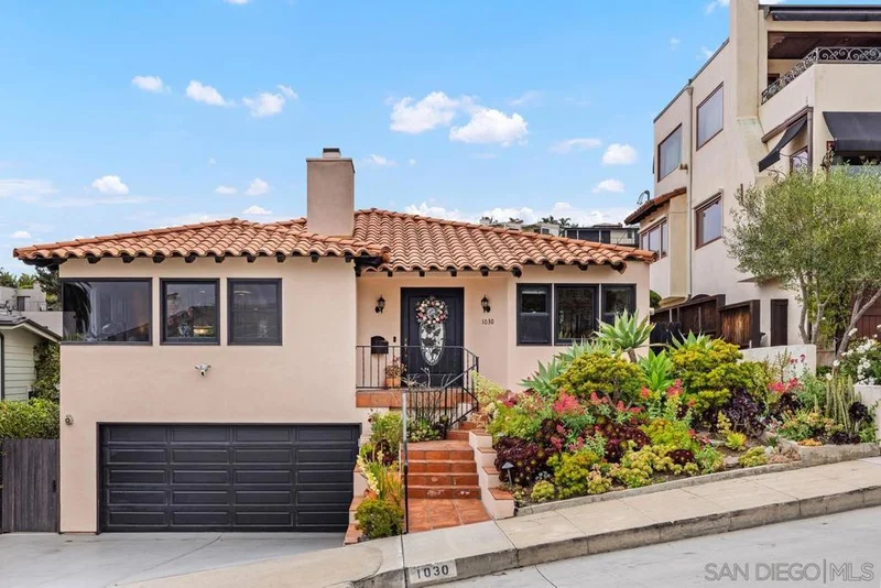 1030 Leroy St, San Diego, CA 92106