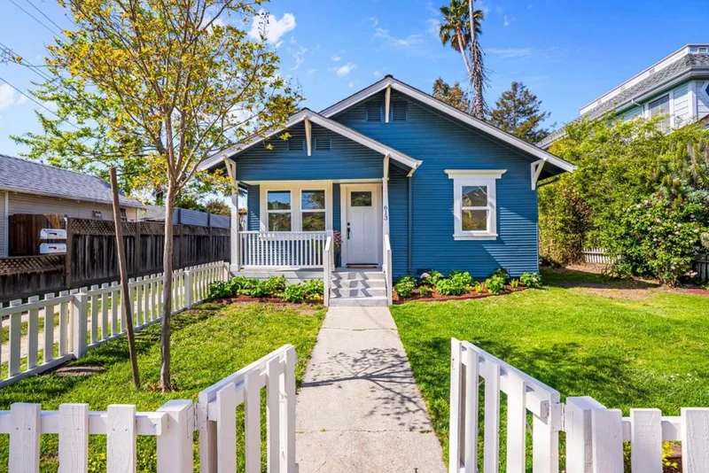 613 Windsor Street, Santa Cruz, CA 95062