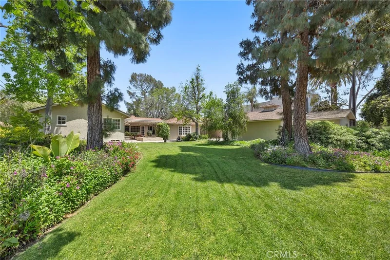1127 Crestview Drive, Fullerton, CA 92833