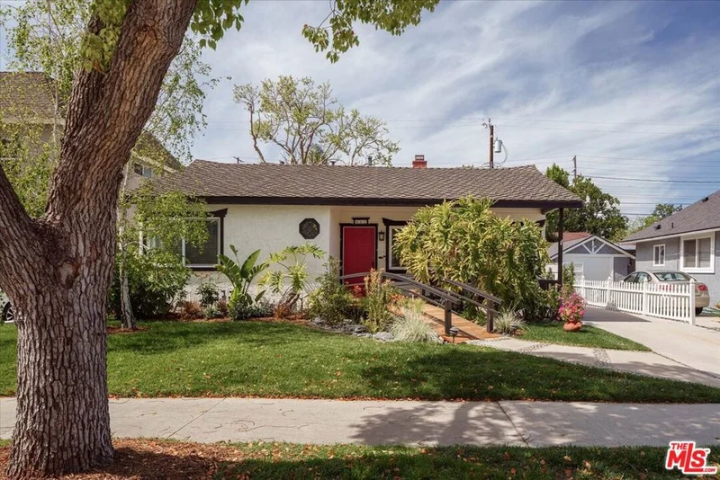 847 N Valley Street, Burbank, CA 91505