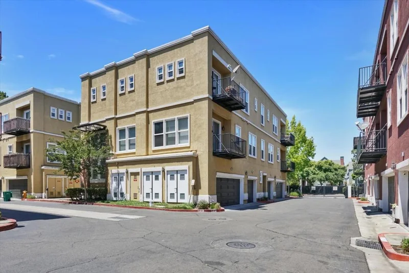 22820 Paseo Place, Hayward, CA 94541