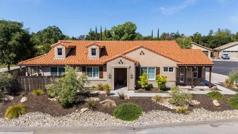 8670 Erika Ct, Atascadero, CA 93422