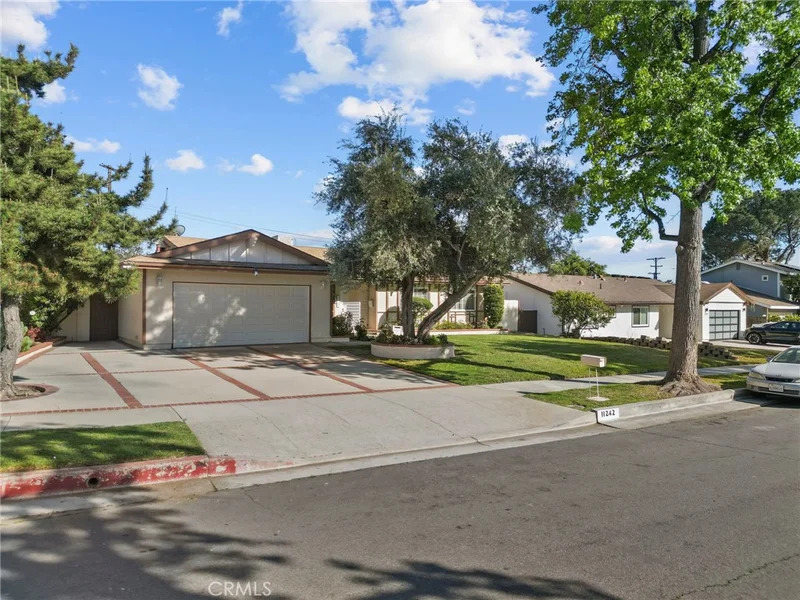 11242 Kamloops Street, Sylmar, CA 91342