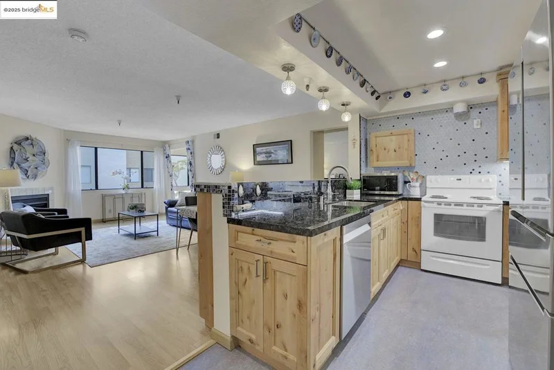 545 Pierce St 3002, Albany, CA 94706