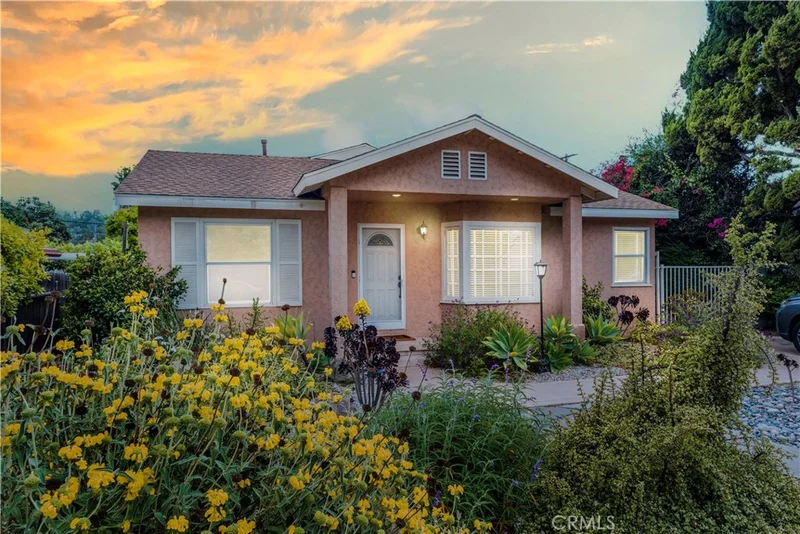 22532 Dolorosa Street, Woodland Hills, CA 91367