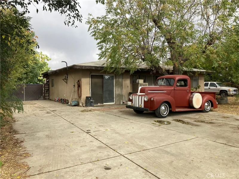 522 Holden Drive, San Bernardino, CA 92408