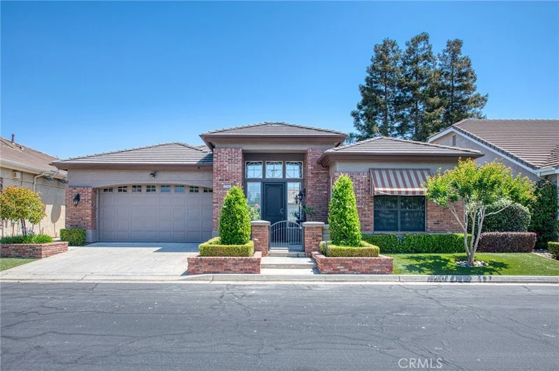 7762 N Hillsdale Drive, Fresno, CA 93720