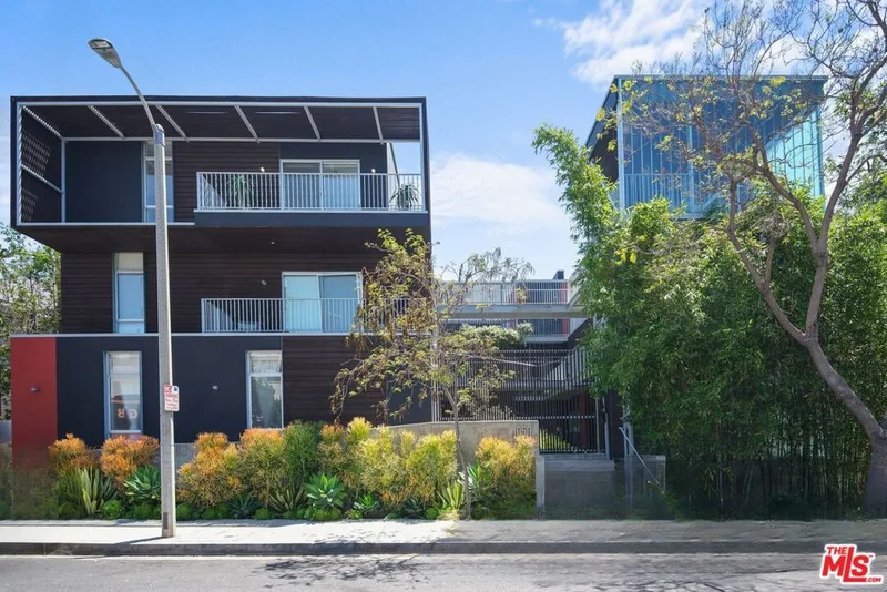 1050 N Gardner Street 9, West Hollywood, CA 90046