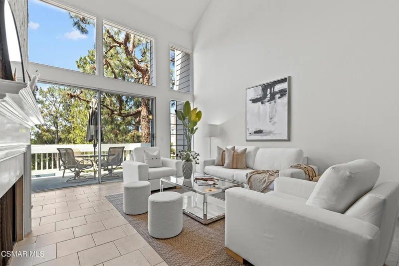 4346 Redwood Avenue A302, Marina Del Rey, CA 90292