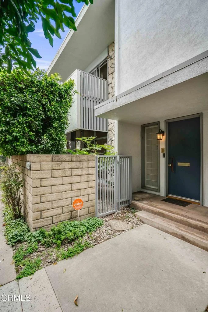 4213 Sarah Street 22, Burbank, CA 91505