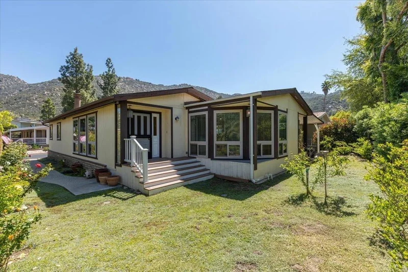 8975 Lawrence Welk Drive 223, Escondido, CA 92026