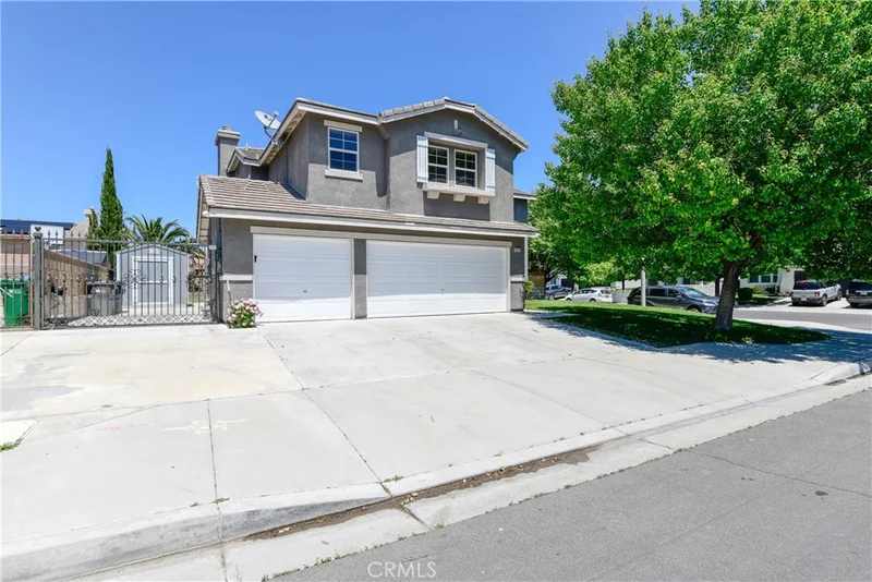 4631 W Avenue J4, Lancaster, CA 93536
