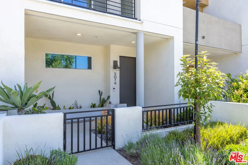 5076 Long Beach Boulevard, Long Beach, CA 90805